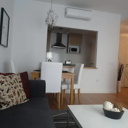 - Montano, 18 * Malaga